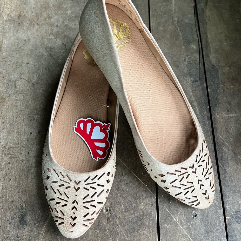 FERGALICIOUS ALISHA BEIGE FLATS CUSHION INSOLES SIZE 7M